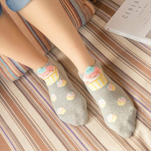 Sweet Cupcake Women's Low Cut Socks - Gray / Women's Shoe Size 5-10 - UPKIWI